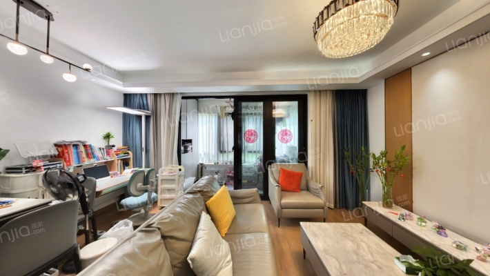 高尔夫鑫苑二手房实景图