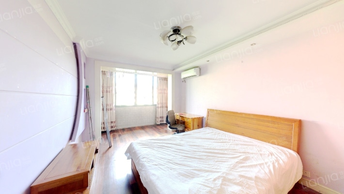 居家桥路520弄二手房实景图