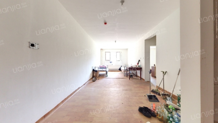 鲁商泰晤士小镇二期二手房实景图