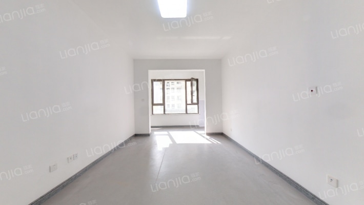 绿地IFC中央公馆B4区二手房实景图