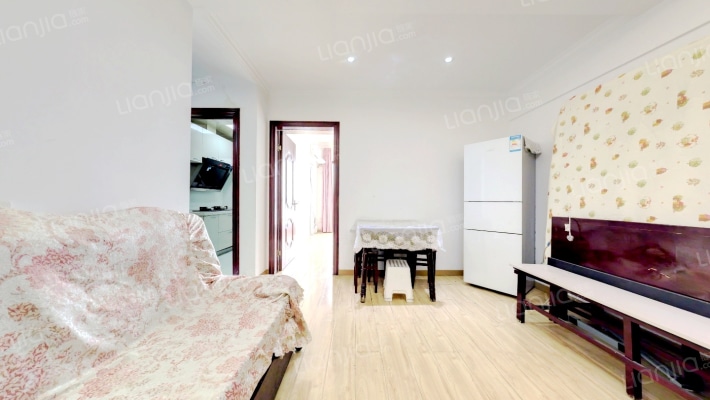 和居名爵二手房实景图