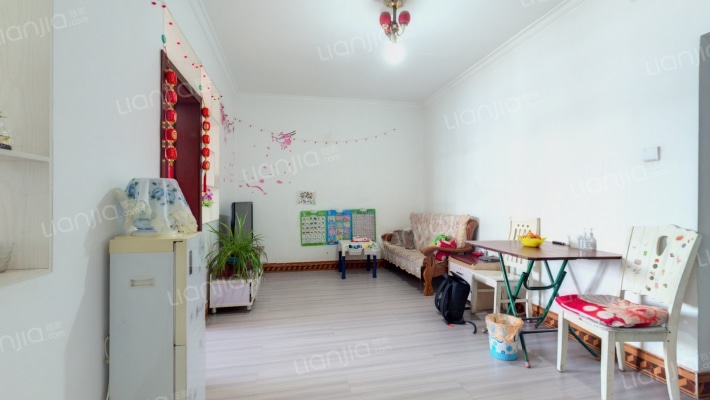 校南小区二手房实景图