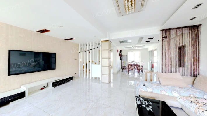 大树绿苑二手房实景图