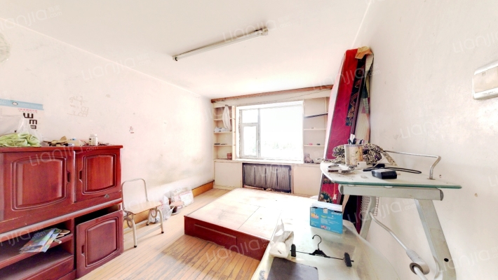 集安路303号二手房实景图