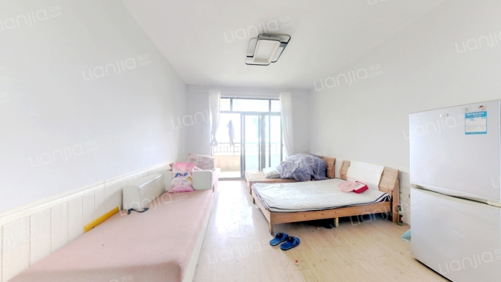 长安萨尔斯堡二手房实景图