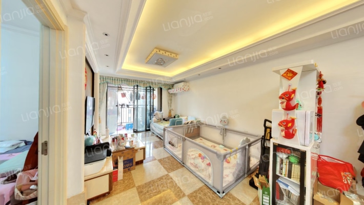 万科翡丽郡三期二手房实景图