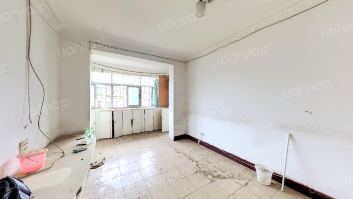 新闻路275号二手房实景图