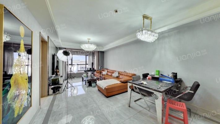 美的悦江府二手房实景图