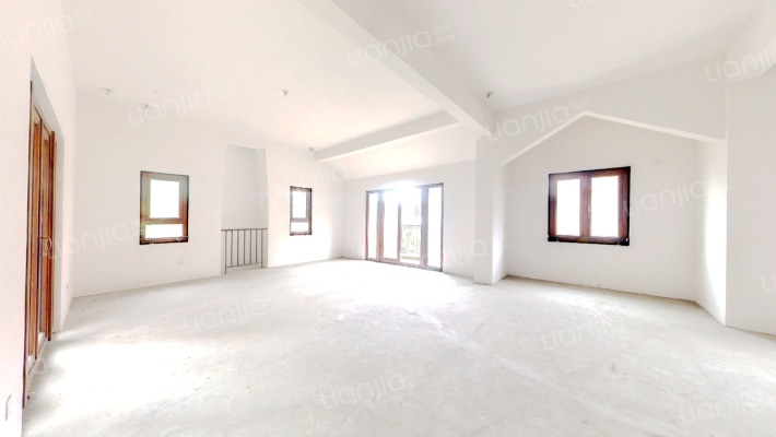 见山独栋二手房实景图