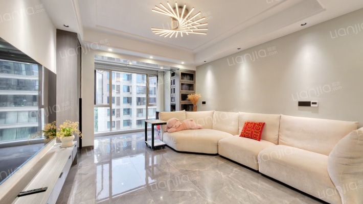 领地凯旋府二手房实景图