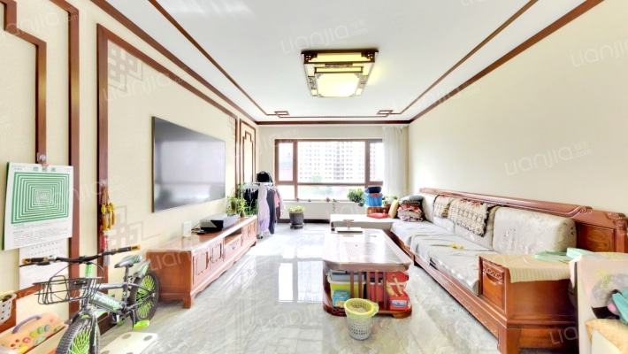 招商贝肯山三期二手房实景图