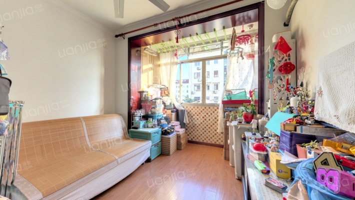 四平路2100弄二手房实景图