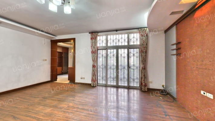 东方花园A区二手房实景图