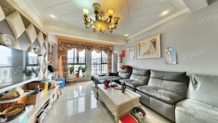 一品天成二手房实景图