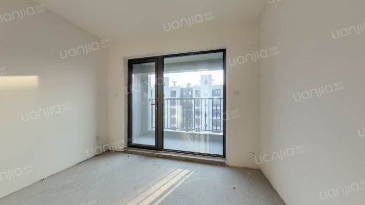 融创臻阅二手房实景图