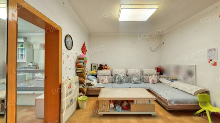 凤凰路7号院二手房实景图