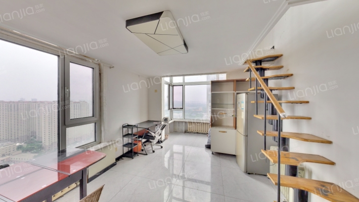 奥莱公寓二手房实景图