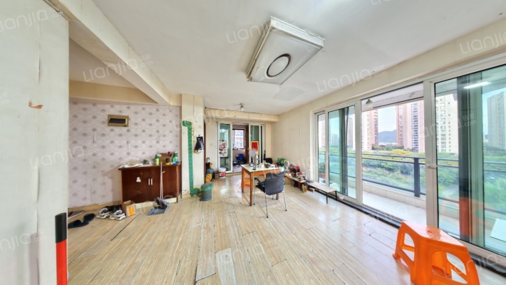 锦昌年华二手房实景图