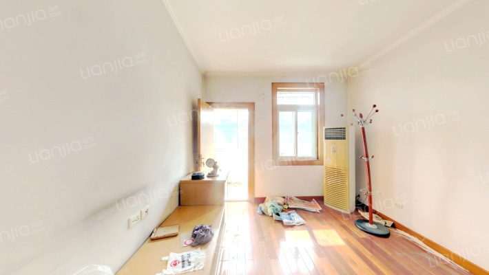 省教委宿舍二手房实景图