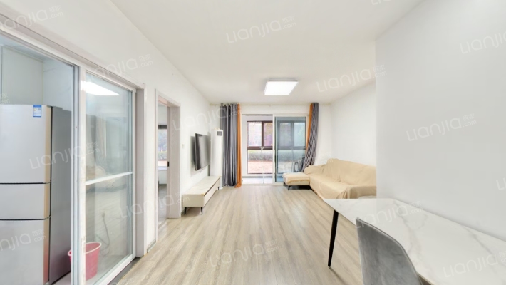 荣耀府二手房实景图