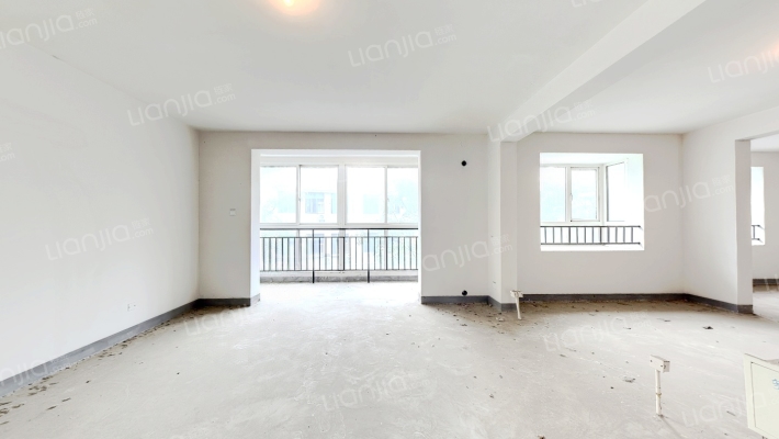 金盛田铂宫二手房实景图