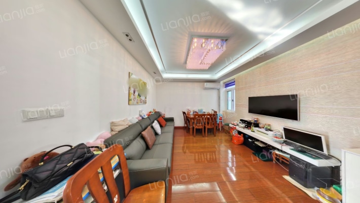 常青藤小城二手房实景图