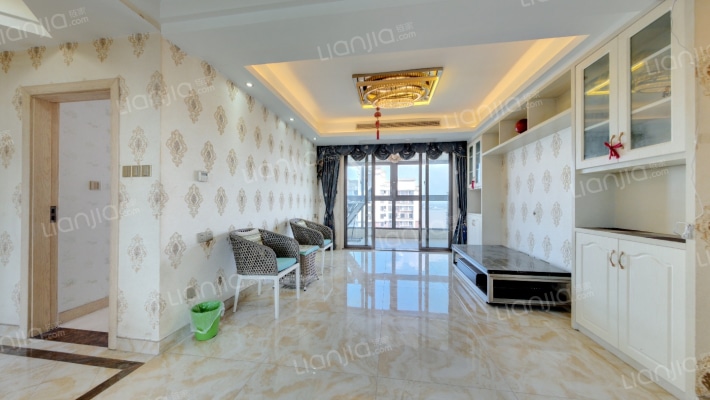 世茂江滨花园峻景湾二手房实景图