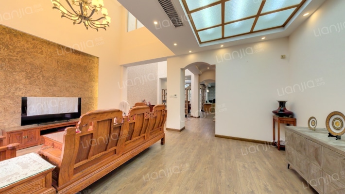 天居玲珑湾(别墅)二手房实景图