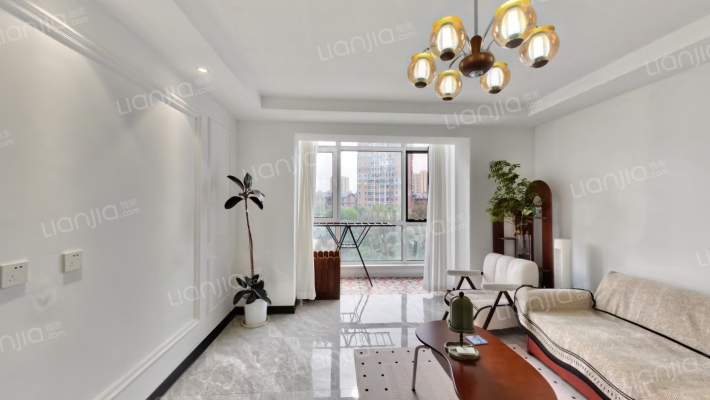 瑞士风情小镇一期二手房实景图