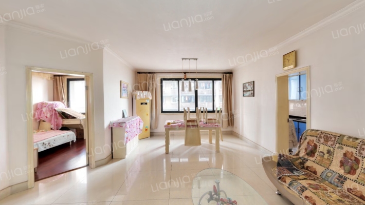 雨轩华新小区二手房实景图