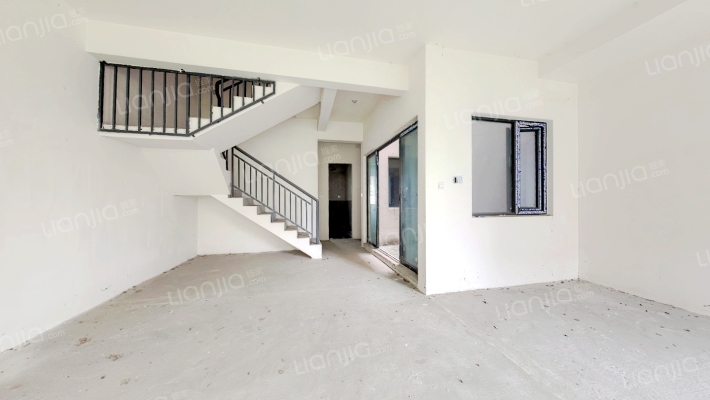 隐溪谷二手房实景图