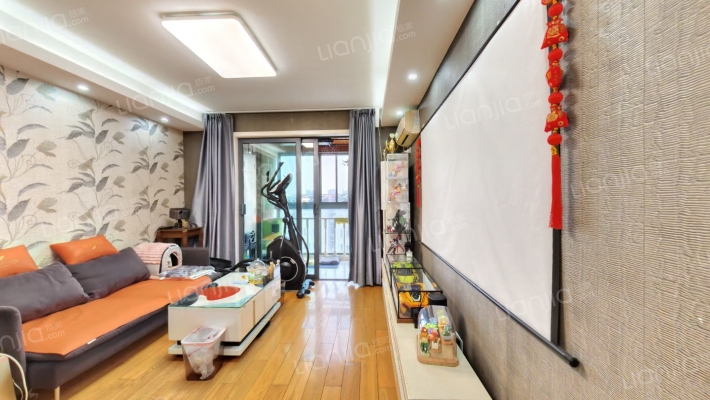 君悦湖滨二手房实景图