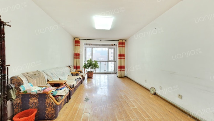 春和花园二手房实景图