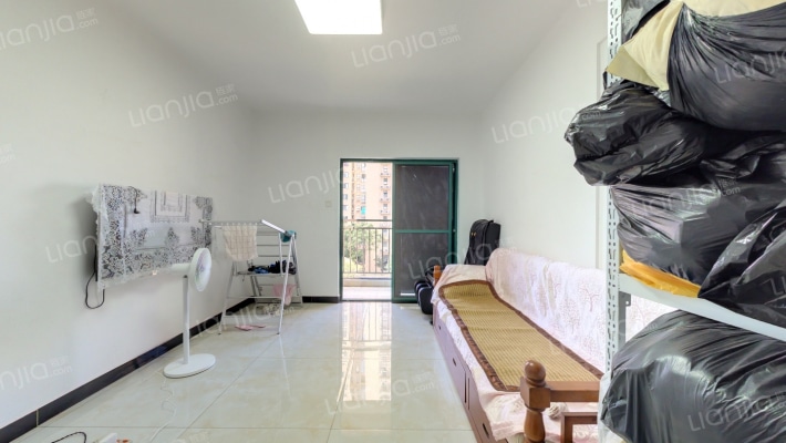 红光颐景苑二手房实景图