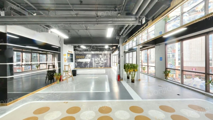 财富中心二手房实景图