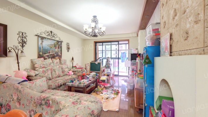 盛大花园二手房实景图