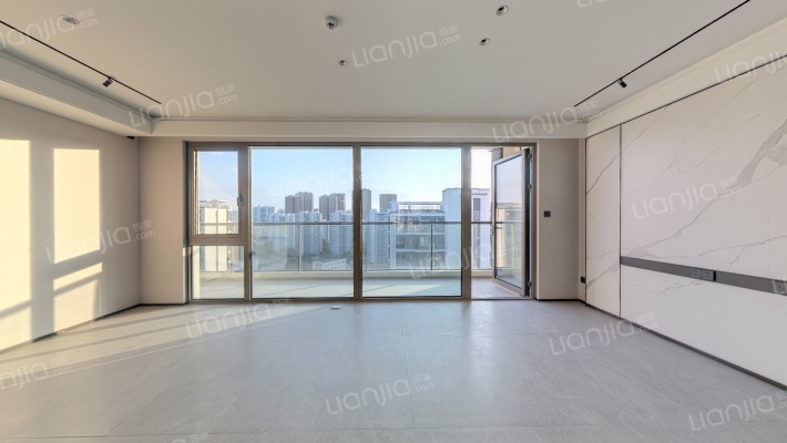 青岛润府二手房实景图