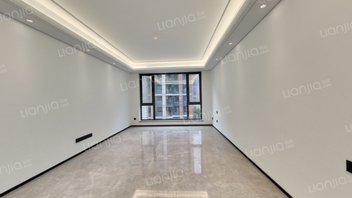 中海东港二手房实景图