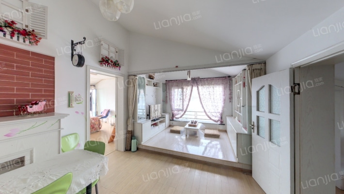 仁和梅苑二期二手房实景图