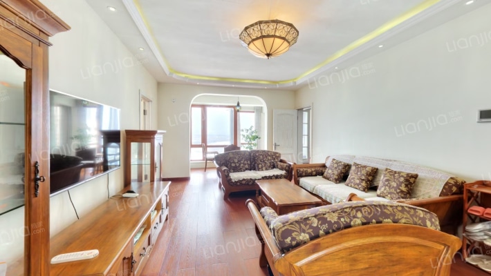 上实浪琴水岸二手房实景图