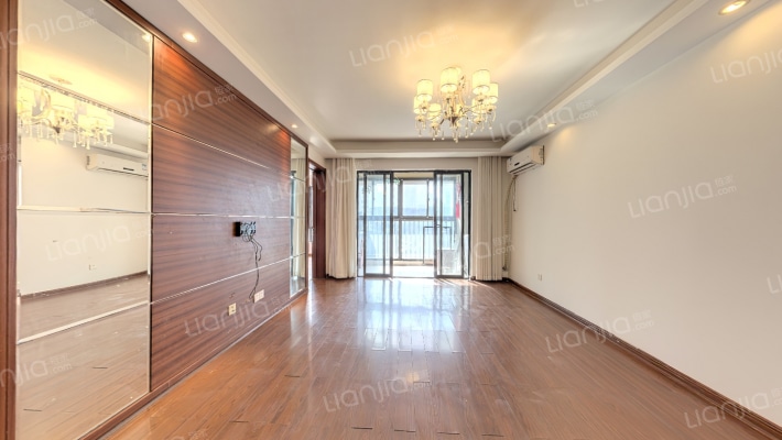 万科城一期二手房实景图