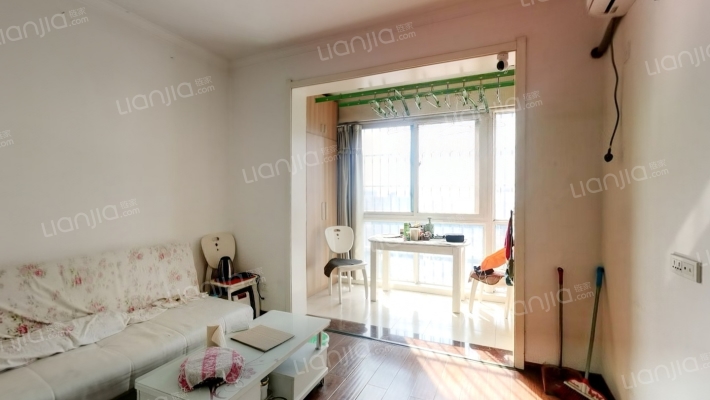 龙腾国际二手房实景图