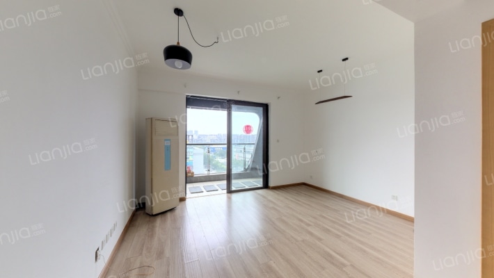 新南中心二手房实景图