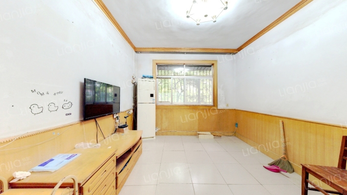 解放路人防家属院二手房实景图