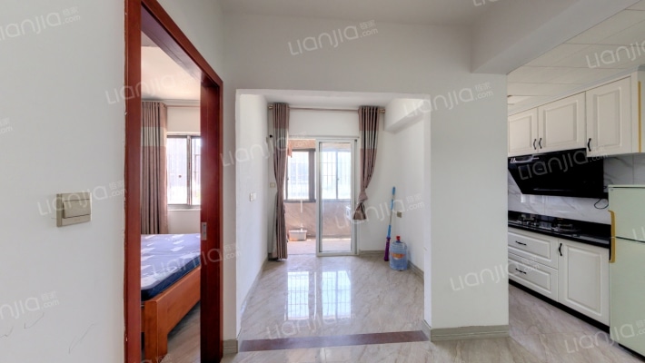 胪雷新城七区二手房实景图