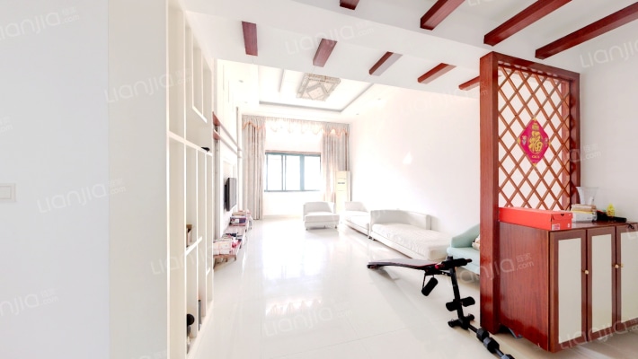 龙晶河滨花园二手房实景图