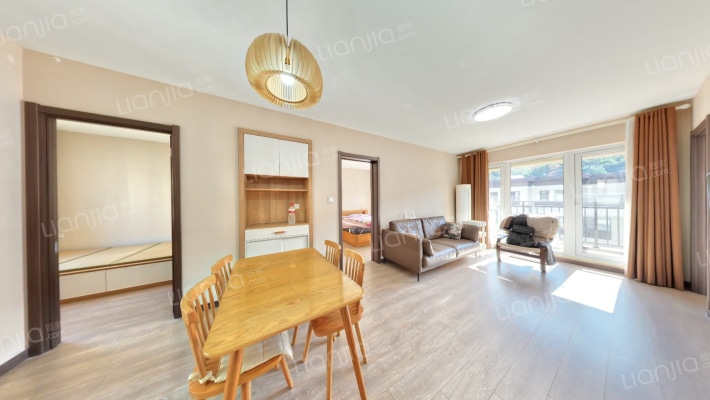 万科翡翠春晓二手房实景图