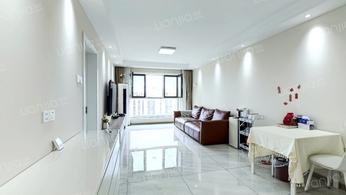 采光无遮挡，格局设计合理，动静分区明确，精装修-客厅