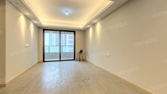 鸣悦棠前二手房实景图