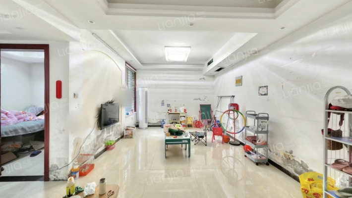 鸿港花园二手房实景图